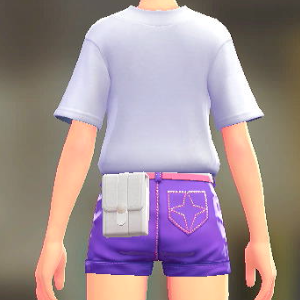 レザースクエアポーチ ビビッドホワイト 11000円