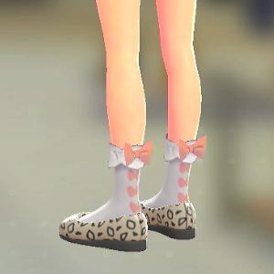 KiraKiraLiy ボーンリボンソックス ホワイト×ピンク 1000円